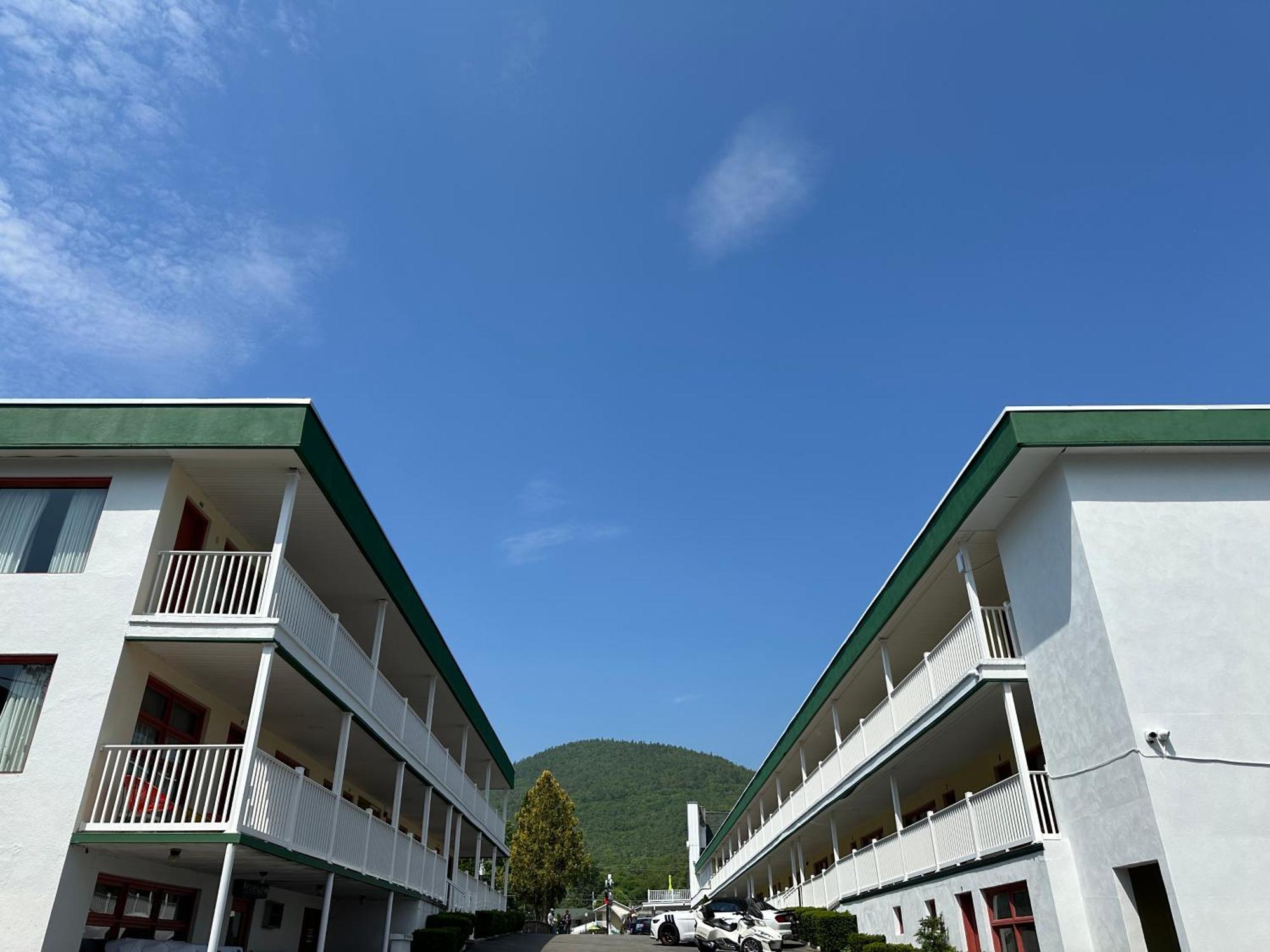 O'Sullivan'S Motel Lake George Exterior foto