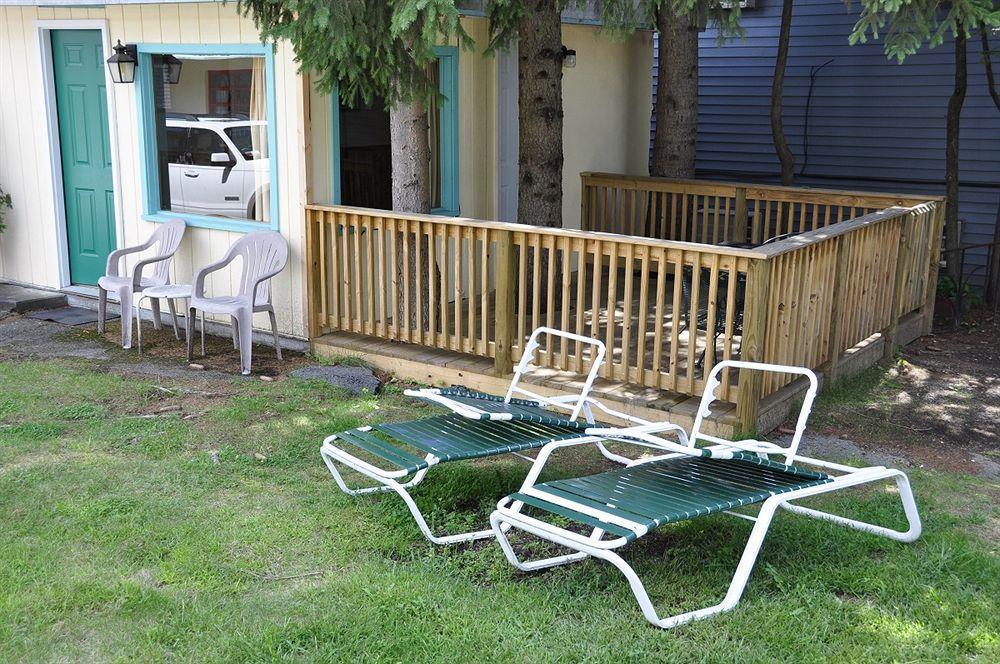 O'Sullivan'S Motel Lake George Exterior foto