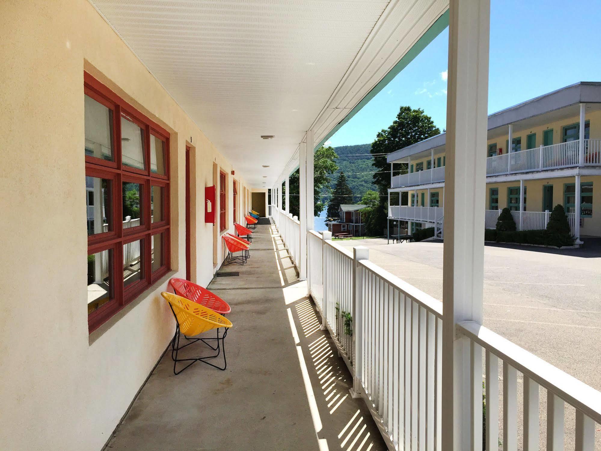 O'Sullivan'S Motel Lake George Exterior foto